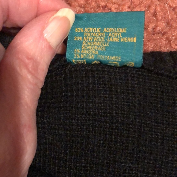 Canda Vintage 🥳HP🥳Black & white Heart Sweater - Picture 3 of 4